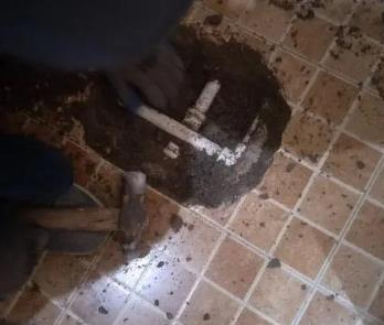 罗山卫生间漏水维修公司为您分享下卫生间渗水如何处理及注意事项
